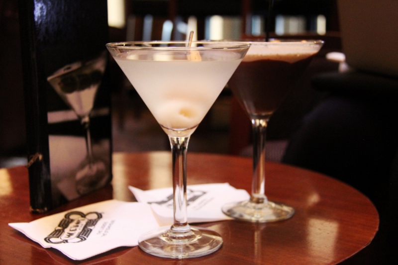 brasserie-TOURVES-min_martini_bar_lychee_chocolate_alcohol_liquor_happy_hour_happy-910161